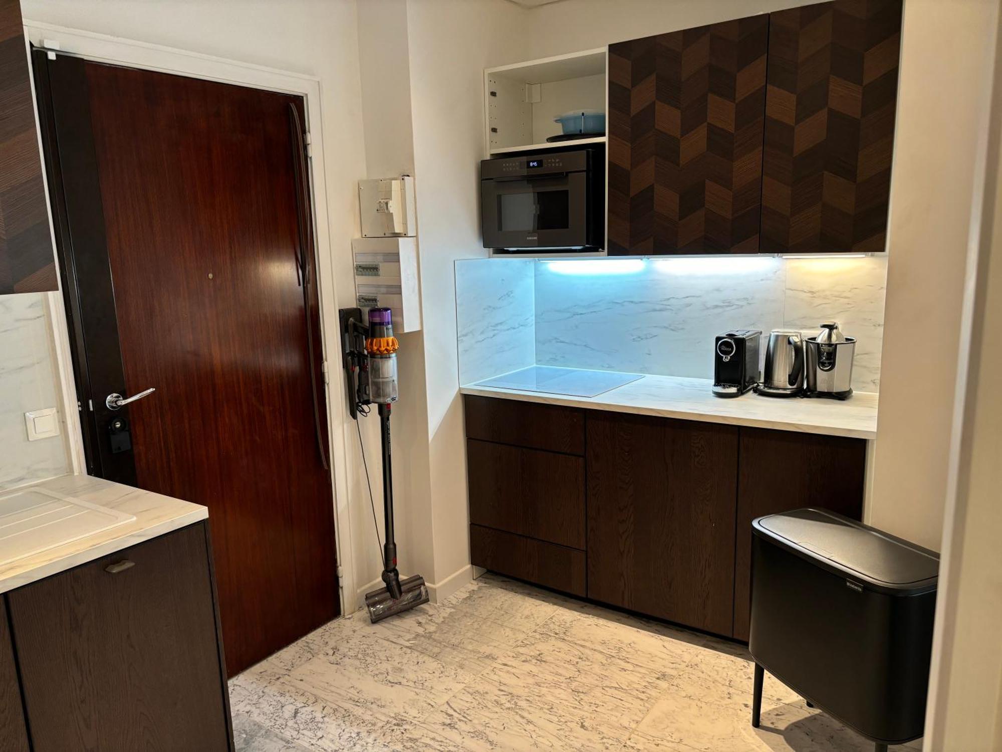 Paris Ponthieu Apartment ภายนอก รูปภาพ